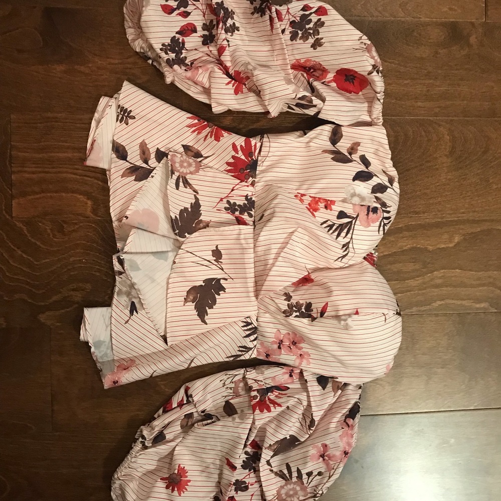 Floral blouse with off the shoulder ballon sleeves